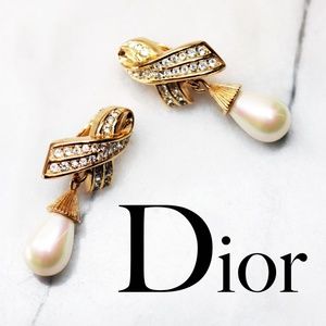 Louis Vuitton Faux Pearl Damier Perle Drop Earrings - Gold-Tone Metal Drop,  Earrings - LOU135908